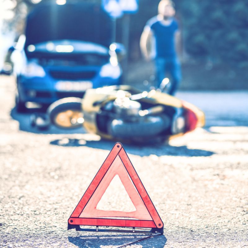 Accidentes de tráfico y daños Accidentes de tráfico y daños